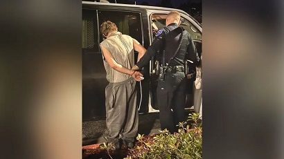 US priest uses his jiu-jitsu skills to fight off church would-be burglar