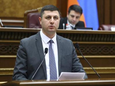 Депутат: При нынешних властях неприкосновенность границ Армении нарушена, а местами разрушена