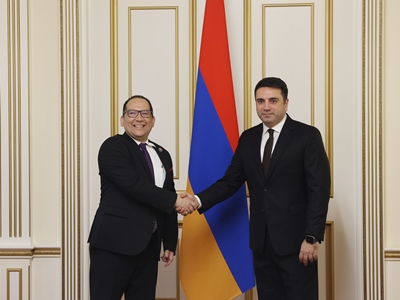 Armenia legislature speaker, Colombia envoy discuss interparliamentary cooperation