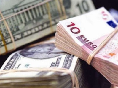 Դոլարն ու եվրոն շարունակում են իրենց վերելքը. ռուբլին եւս թանկանում է