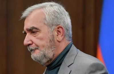 «Ժողովուրդ». Անդրանիկ Քոչարյանը կանգնել է ՔՊ վարչության առջեւ ու ներողություն խնդրել. բացառիկ մանրամասներ