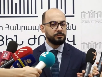 Արթուր Հովհաննիսյանը չի բացառել, որ Հովիկ Աղազարյանը կարող է հեռացվել խմբակցությունից