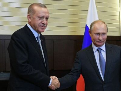Эрдоган обсудил по телефону с Путиным ситуацию в Сирии
