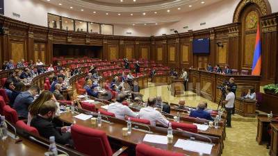 «Հրապարակ». Երկու հրատապ նախագիծ են «սղղացնելու»