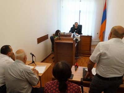 Суд частично удовлетворил иск жителей села Гндеваз против программы разработки Амулсара