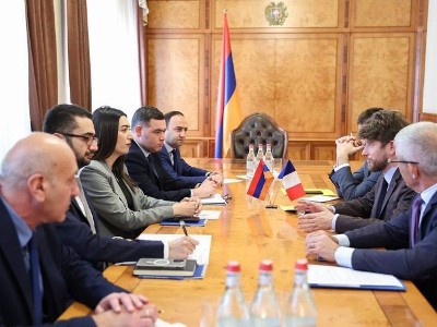 Посол Франции представил главе МВД Армении специально присланного французского эксперта в области ЧС