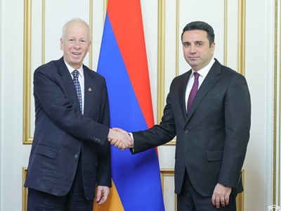 ՀՀ ԱԺ նախագահն ու Կանադայի հատուկ բանագնաց Ստեֆան Դիոնը անդրադարձել են տարածաշրջանային զարգացումներին