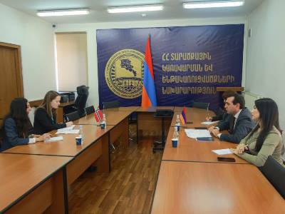 Замглавы территориального управления и инфраструктур Армении принял вице-посла Норвегии