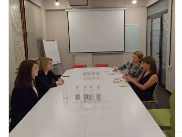Աննա Հակոբյանը հանդիպել է Կարեն Անդրեասյանի եւ Գրիգոր Մինասյանի կանանց հետ (վիդեո)