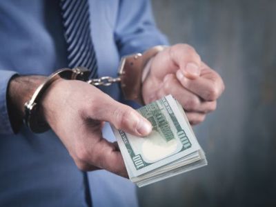 Զորակոչի բաժնի պետը 23 00 դոլար կաշառք է ստացել՝ 3 զինծառայողի ծառայությունից ազատելու համար. գործն ուղարկվել է դատարան