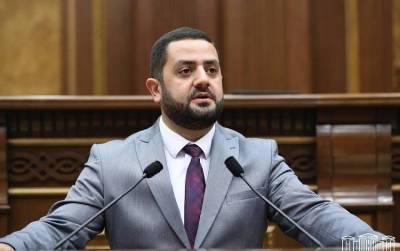«Հրապարակ». Սյունիքի համայնքապետերը ջերմ հարաբերություններ են հաստատել իշխանական պատգամավորի հետ