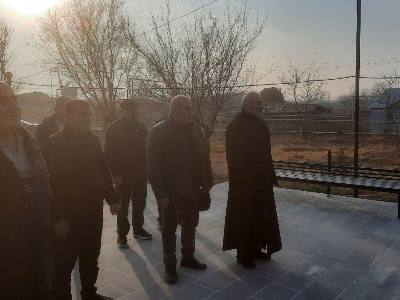 Архиепископ Баграт посетил семью погибшего героя Сергея Шакрикяна в селе Ханджян