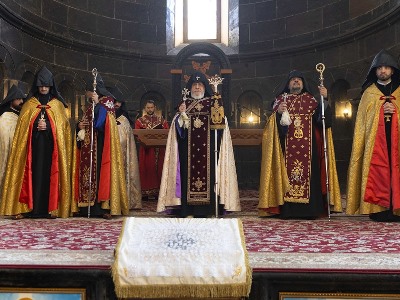 Շիրակցիների աննկուն ոգու յուրօրինակ խորհրդանիշ է այս եկեղեցին. Վեհափառ հայրապետը՝ Սուրբ Ամենափրկիչ եկեղեցու վերաօծմանը