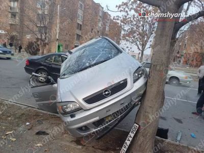Արմավիր քաղաքում բախվել են «Mercedes»-ը և «Opel»-ը. հարվածից հետո «Օպելը» «բարձրացել է» ծառը