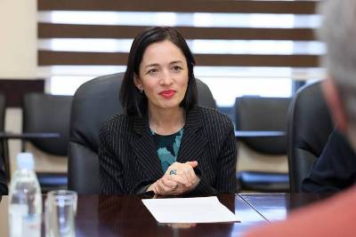«Հրապարակ». Ժաննա Անդրեասյանը՝ արտոնյալ. Նա կարող է չկատարել Փաշինյանի հրահանգները