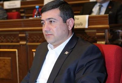 «Հրապարակ». Զզվո՞ւմ են, թե՞ վախենում. Մուշեղ Մուրադյանը երեկ արդեն իր բաժին SMS-ը ստացել էր