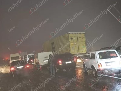 Մերկասառույց ճանապարհի պատճառով մի քանի կմ-անոց խցանում է ստեղծվել․ մեքենաների թիվը անցնում է 250-ը