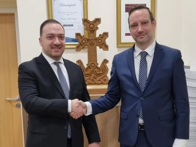 ՀՀ ԱԳՆ գլխավոր քարտուղարը Հունգարիայում քննարկել է ռեզիդենտ դեսպանություններ բացելու երկուստեք որոշումը