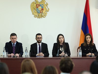 ՆԳ նախարարը Միգրացիայի և քաղաքացիության ծառայության անձնակազմին է ներկայացրել նորանշանակ պետ Նելլի Դավթյանին