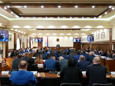 Լվովյանի այգում դահուկները մի քիչ իրատեսական չեն. Գուցե երեք հատ սրճարանի կարիք լինի. Ավինյան