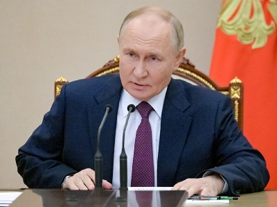 Путин: представители Запада считают себя представителями Господа на Земле