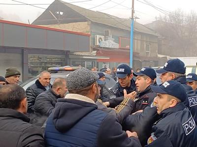 СК: В отношении двух задержанных на рынке у ТЦ «Ташир» возбуждено публичное уголовное преследование