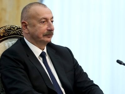 Изгнавший из Нагорного Карабаха армян Алиев требует у Армении принять азербайджанцев