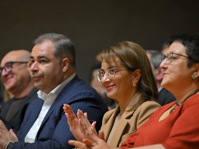 Համերգ-նվիրում Ռոբերտ Ամիրխանյանին և Դավիթ Ղազարյանին. Աննա Հակոբյանը մասնակցել է «Հովեր» երգչախմբի համերգին