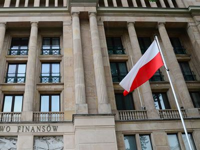 Власти Польши включили ряд СМИ в список стратегических компаний