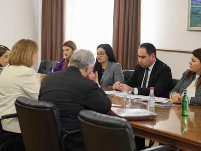 Դավիթ Խուդաթյանն ընդունել է ՀՀ-ում ԱՄՆ դեսպանի գլխավորած պատվիրակությանը