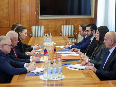 ՆԳ նախարարը ՌԴ դեսպանի հետ քննարկել է փոխադարձ հետաքրքրություն ներկայացնող հարցեր