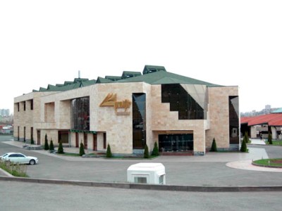 Դասական աճուրդով կօտարվի «Հարսնաքար» ռեստորանային համալիրի հարակից անշարժ գույքը. Այն ՀՀ-ին է փոխանցվել դատարանի վճռով