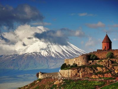 Զբոսաշրջիկներն ընտրում են Հայաստանը՝ բնության, հիանալի գինիների և հարուստ խոհանոցի համար. La Repubblica