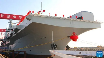 World’s first electromagnetic catapult-equipped amphibious assault ship can launch fighter jets
