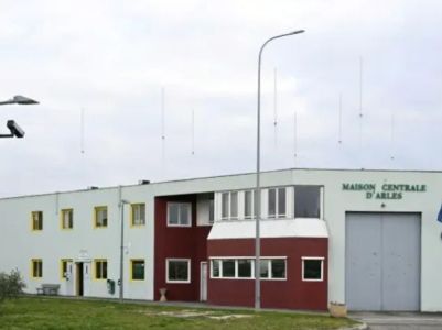 Ֆրանսիական բանտում պատանդներ վերցրած հանցագործին ձերբակալել են