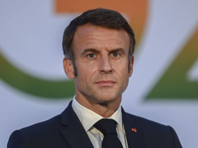 Макрон напомнил о поддержке Азербайджана Россией, несмотря на ее союз с Арменией