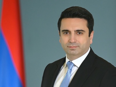 Спикер парламента Армении уходит в отпуск
