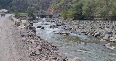 «Փաստ». Ասֆալտի թեման էլ են «գցում ոտքներին»