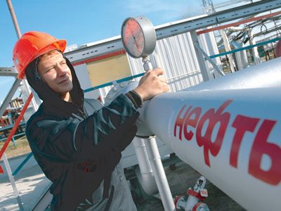Нефть Brent незначительно подешевела до $76,1 за баррель