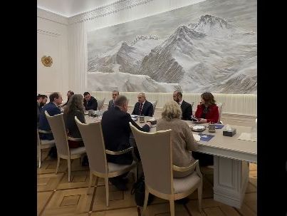 Armenia’s Pashinyan meets with EU Special Representative for South Caucasus (VIDEO)