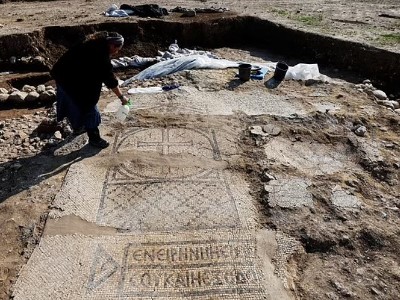 В Израиле обнаружили 1500-летний монастырь с выгравированным на мозаичном полу благословением на древнегреческом