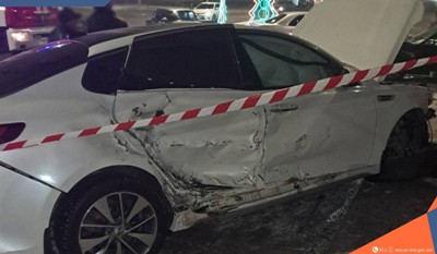 Գյումրիում բախվել են Kia-ն ու Audi-ն. Kia-ի ուղեւորին դուրս են բերել մեքենայից եւ տեղափոխել հիվանդանոց