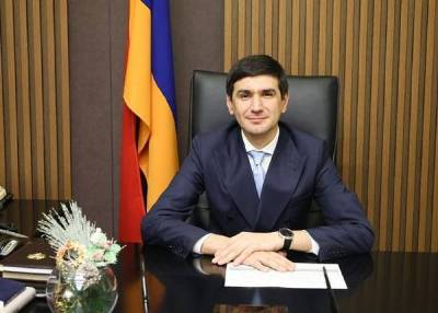 «Հրապարակ». Մարզպետն ազատել է օգնականին, որ «փրկվի»