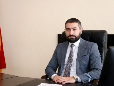 Փաշինյանի որոշմամբ Արմեն Կոտոլյանը մեկ շաբաթով արձակուրդ է մեկնել. Նրան կփոխարինի իր տեղակալը