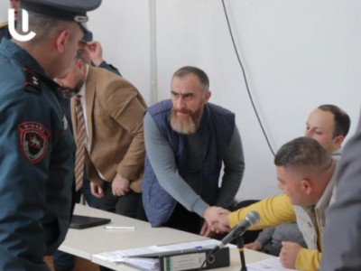 Զոհված զինծառայողի հոր՝ Արմեն Գալստյանի կալանքի միջնորդությունը կրկին մերժվեց դատարանի կողմից