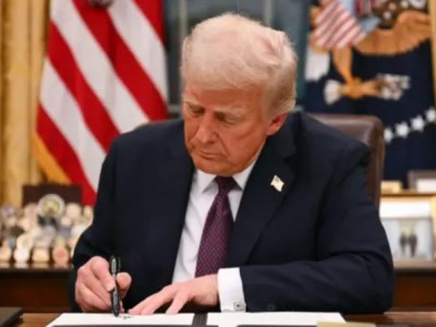 Trump signed executive orders recognizing only two genders in U.S. - male and female
