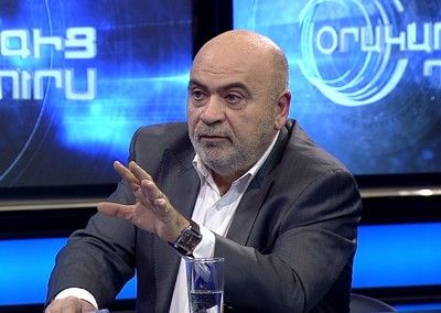 Գեղամ ջան, և՛ ՀՌՀ-ն է նույն հասցեով, և՛ աշխատասենյակս է նույն հարկում. Տիգրան Հակոբյանը՝ Մանուկյանին