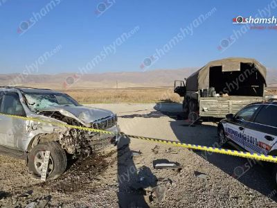 Արարատում բախվել են «Toyota»-ն և ՊՆ-ի «KamAZ»-ը. կան վիրավորներ