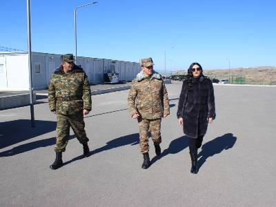 Անահիտ Մանասյանն այց է իրականացրել ՊՆ 2-րդ բանակային զորամիավորման ենթակա զորամասեր և մարտական դիրքեր