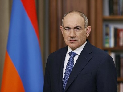 Armenia PM extends condolences over plane-helicopter crash in US